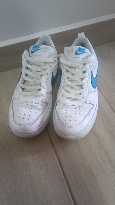 Маратонки NIKE 36.5