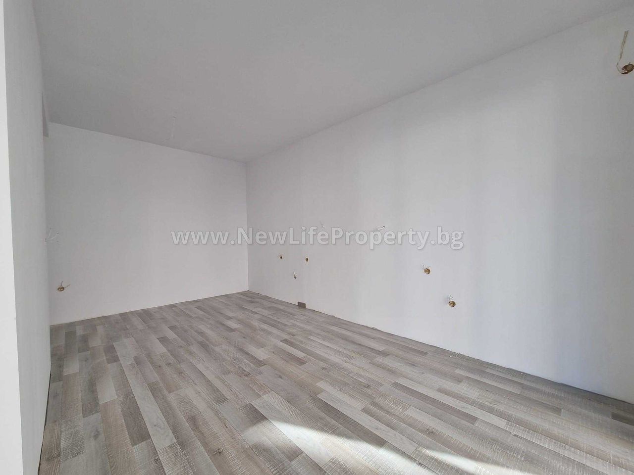 Продава се Двустаен апартамент в Свети Влас - 63 кв.м за 1295 €/кв.м - Снимка #11