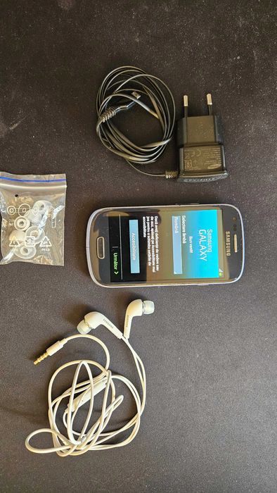 Lot 3 telefoane Android vechi - Xiaomi A1 / Samsung S3 Mini / altele