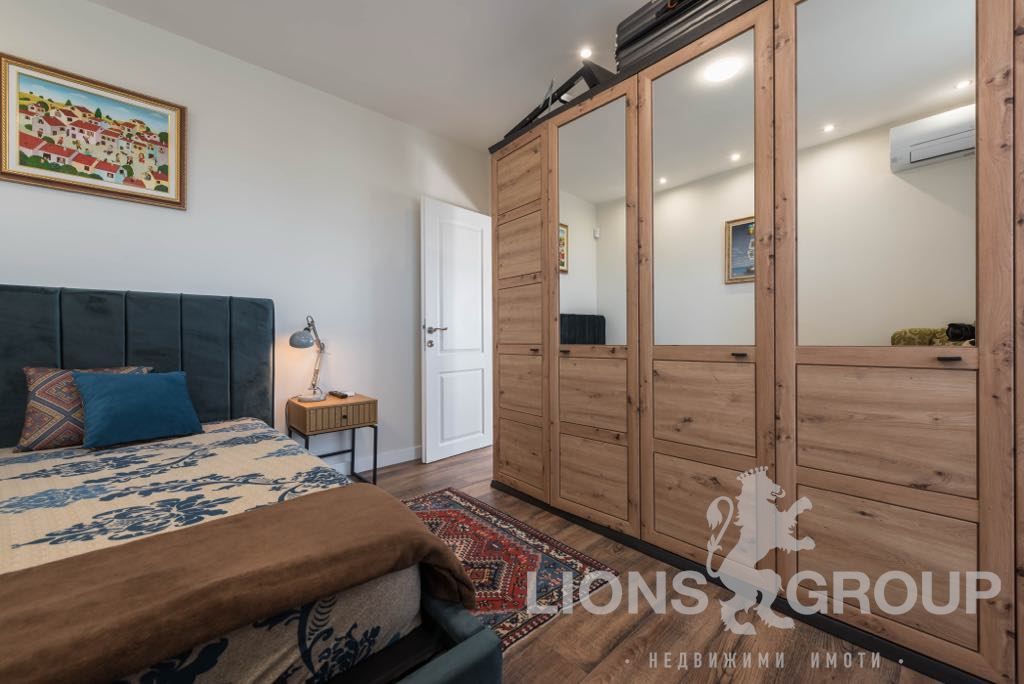 Продава се Тристаен апартамент в к.к. Св.Св. Константин и Елена - 102 кв.м за 3432 €/кв.м - Снимка #10