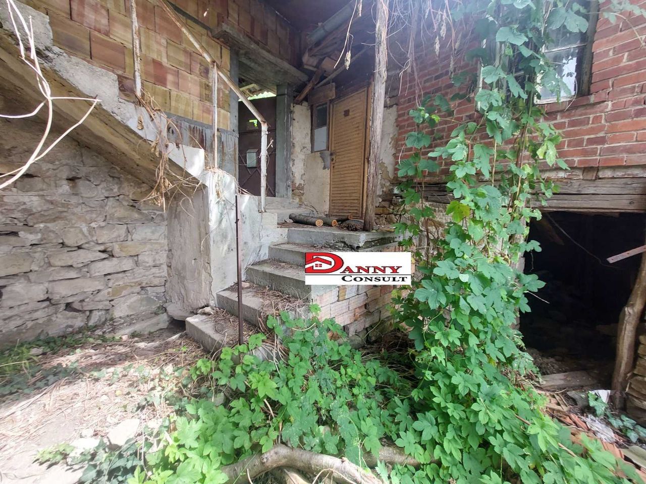 Продава се Къща в Велико Търново, Акация - 77 кв.м за 385 €/кв.м - Снимка #21