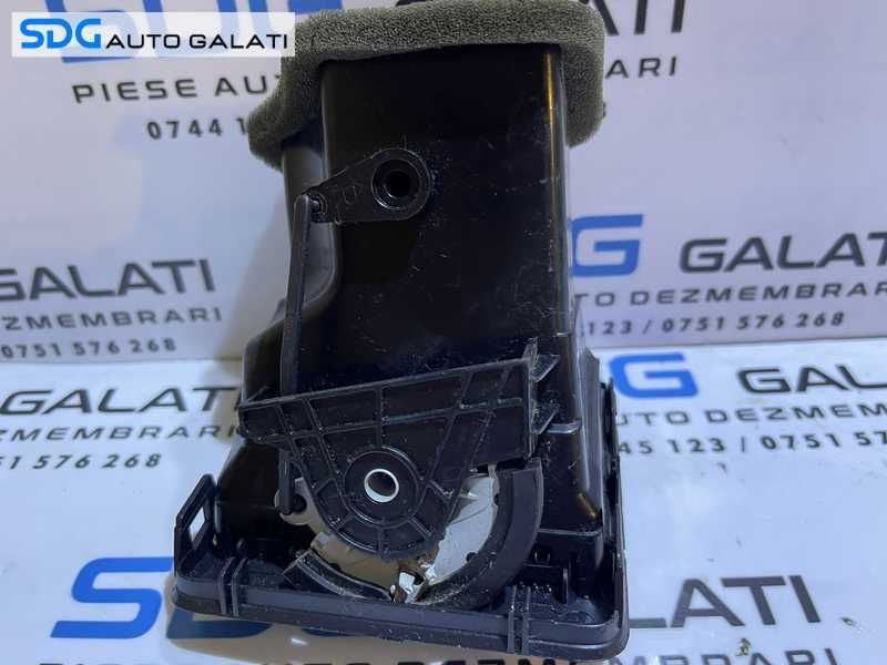 Gura Grila Aer Ventilatie Aerisire Dreapta Bord VW Golf 5 2004 - 2008 Cod 1K0819710 1K0819704