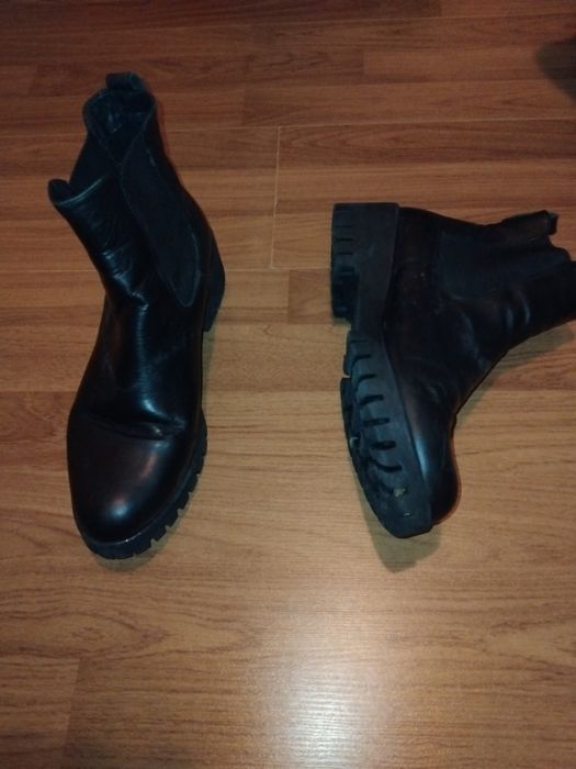 Ghete Dama PIELE NATURALA mărimea 41