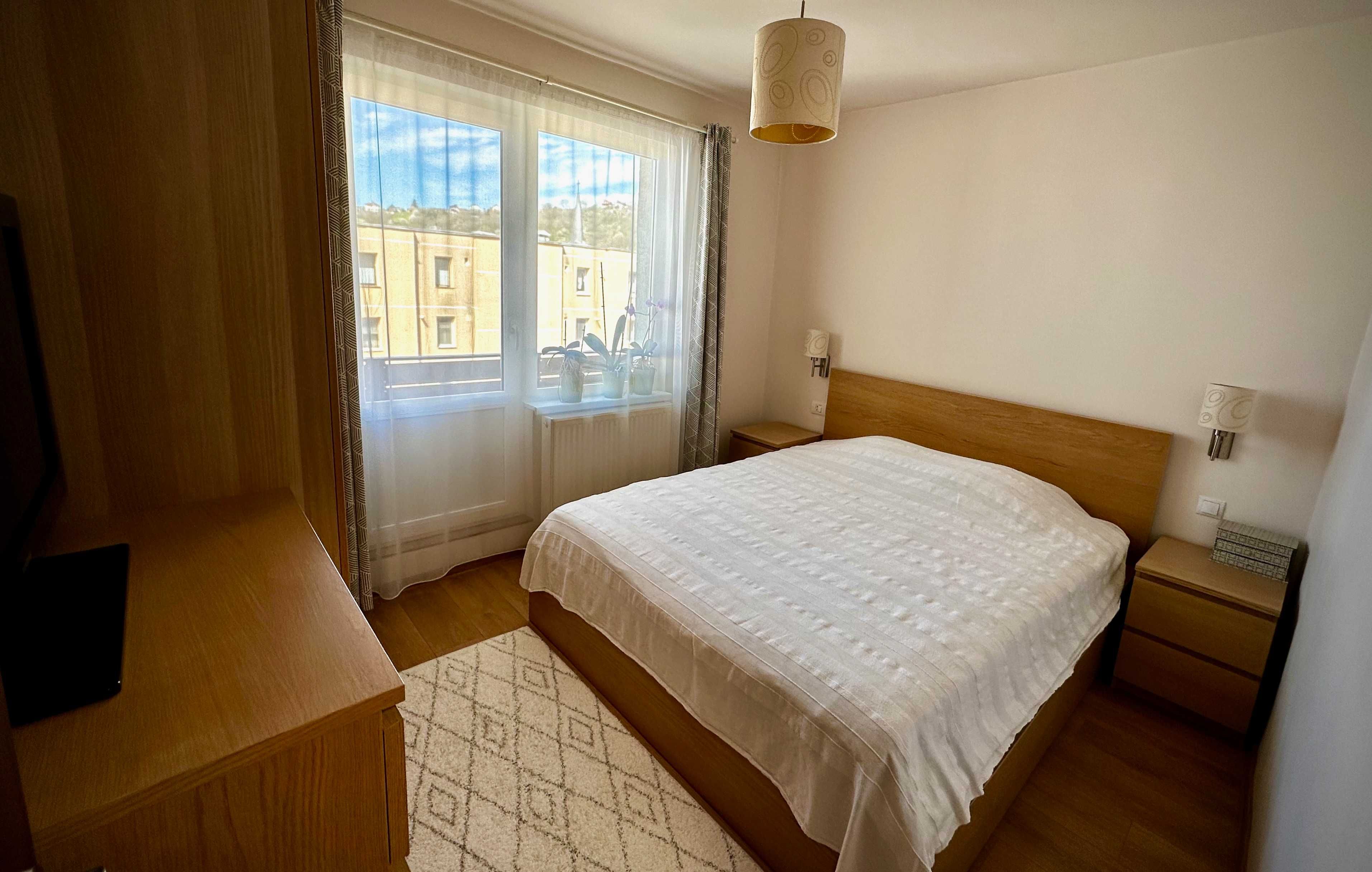 Apartament cu 3 camere + garaj în Tudor