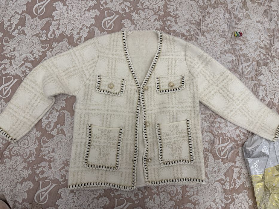 Белый кардиган сост отличное