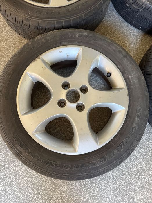 Jante cu cauciucuri de vară folosite pe Toyota Yaris