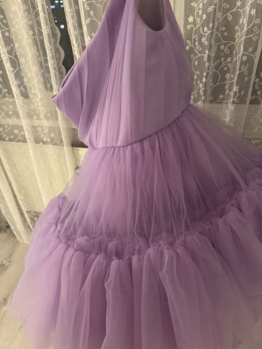 Уникална детска рокля 7-8 г