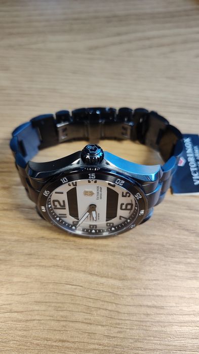 Часовник Victorinox Chrono XLS MT