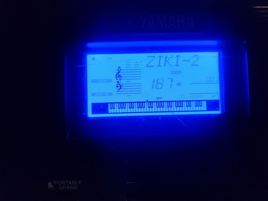 Yamaha psr e433 заредена