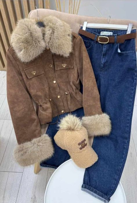 Чисто ново с етикет! Кафяво яке велур