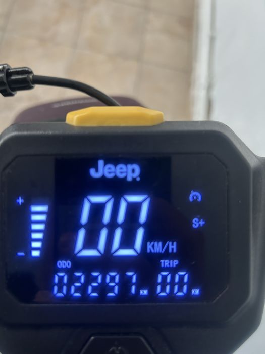 Trotineta electrica jeep xe 2