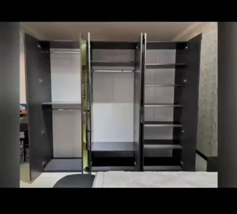 Cavalli Шкаф не открытый новый не собранный