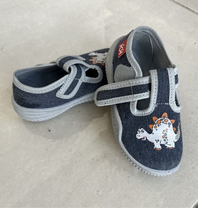 Пантофи за момче, Колев и Колев, НМ