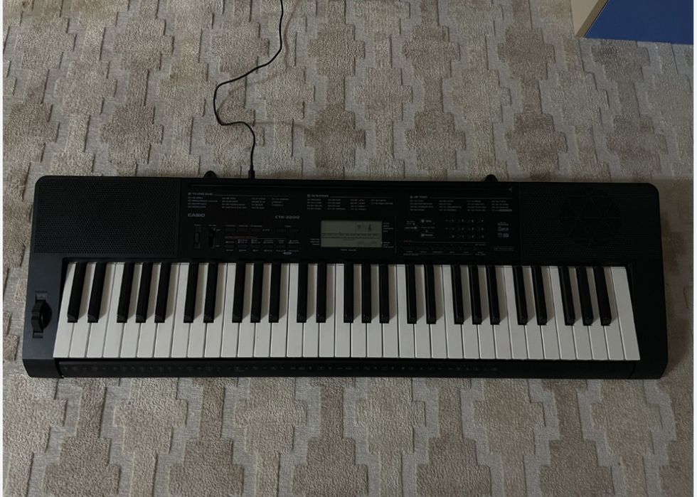 Синтезатор Casio