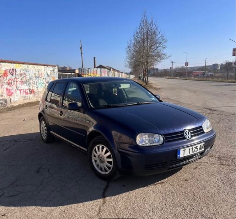 Продавам голф 4 1,6 газ/бензин