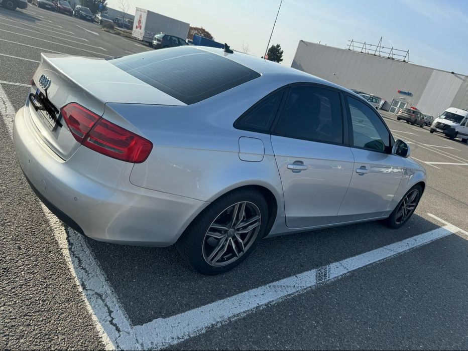 Vând audi a 4b8 an 2009