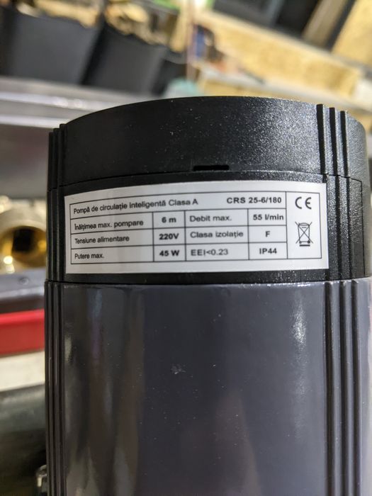 Vând pompă recirculare inteligenta Ferroli