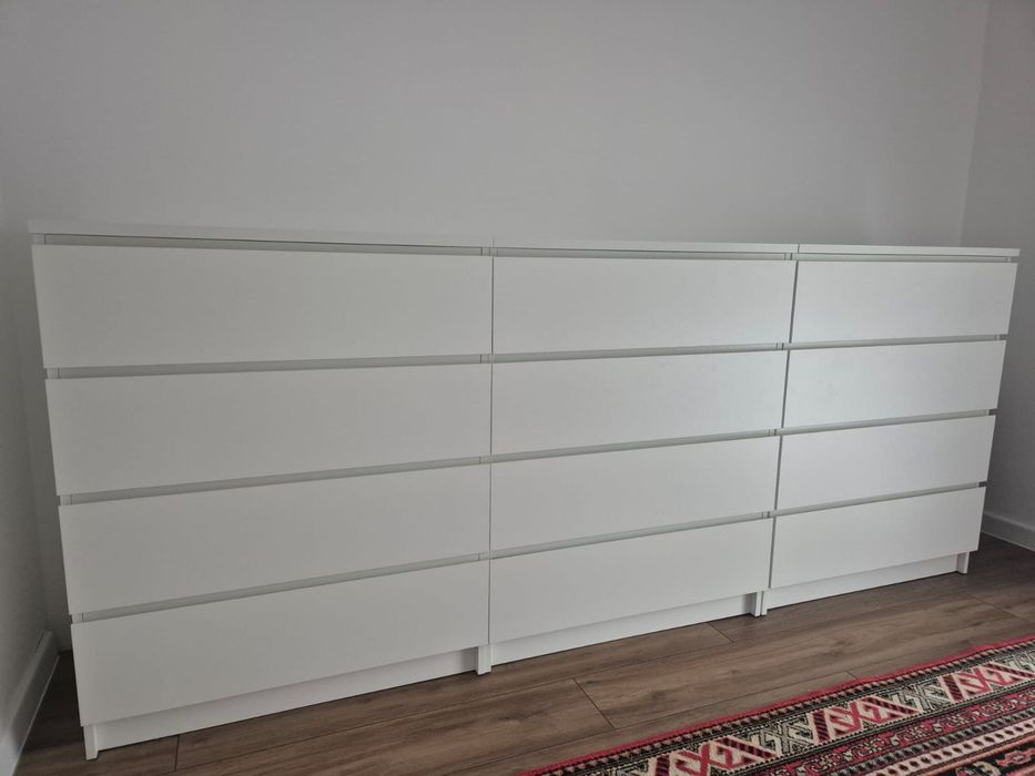 Comoda alba impecabila