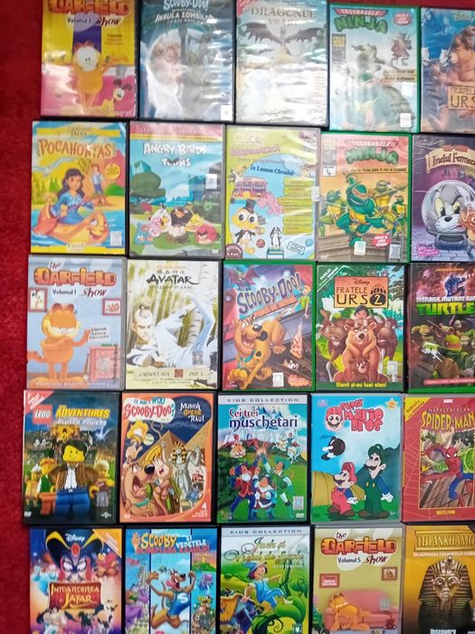 Lot 28 cd uri cu filme pentru copii. Pret 100 lei fix