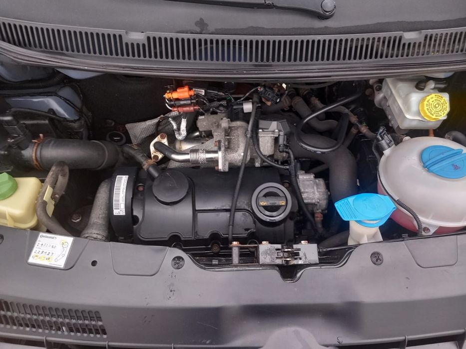 Wv T 5 an 2009 Euro4 motor 1.9 TDI 105 cp  6 Locuri