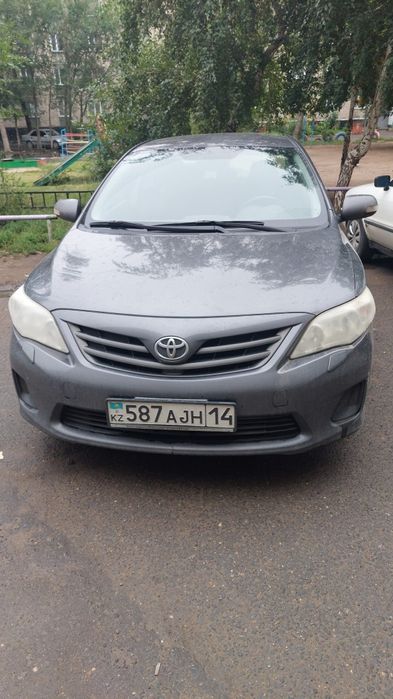 Продам машину Тойота королла