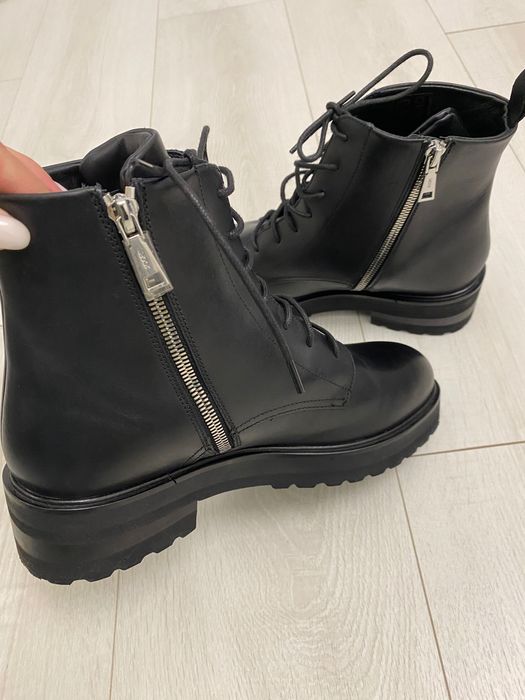 Чисто Нови кожени боти Joop - 39 номер с цип