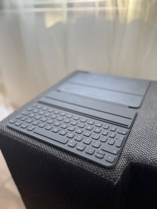 Vând tastatură iPad Pro. Smart Keyboard Folio.