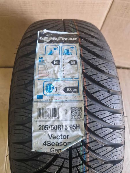 1 брой Goodyear R15 205/60/ 
нова лятна гума 
DOT1319