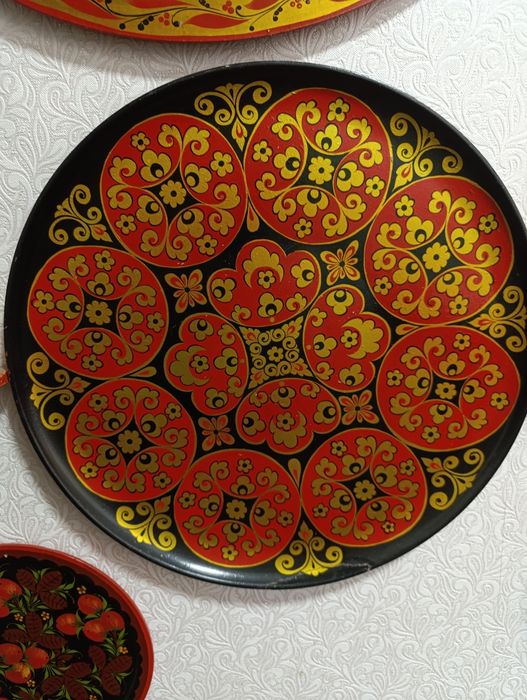 Тарелки деревянные росписные
