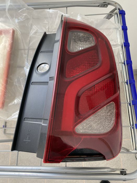 Renault Duster задний фонарь