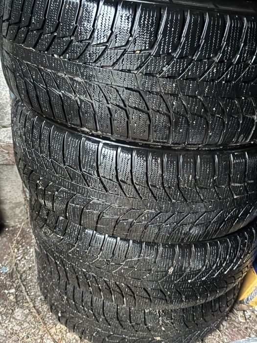Продам резину 235/55 R19