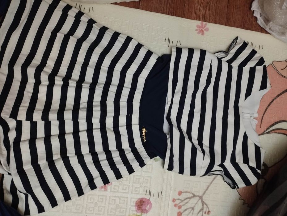 Отдам даром вещи 42,44,46 размера женские и мужские  джинсы