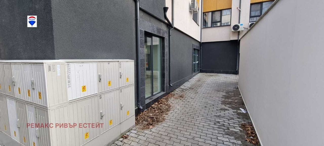 Продава се Магазин в Русе, Родина 1 - 105 кв.м за 1653 €/кв.м - Снимка #8