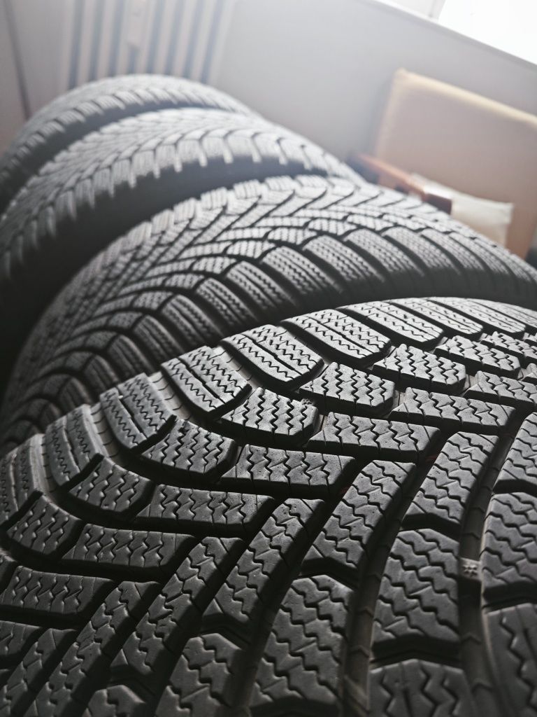 Зимни гуми BRIDGESTONE 245/40 R19