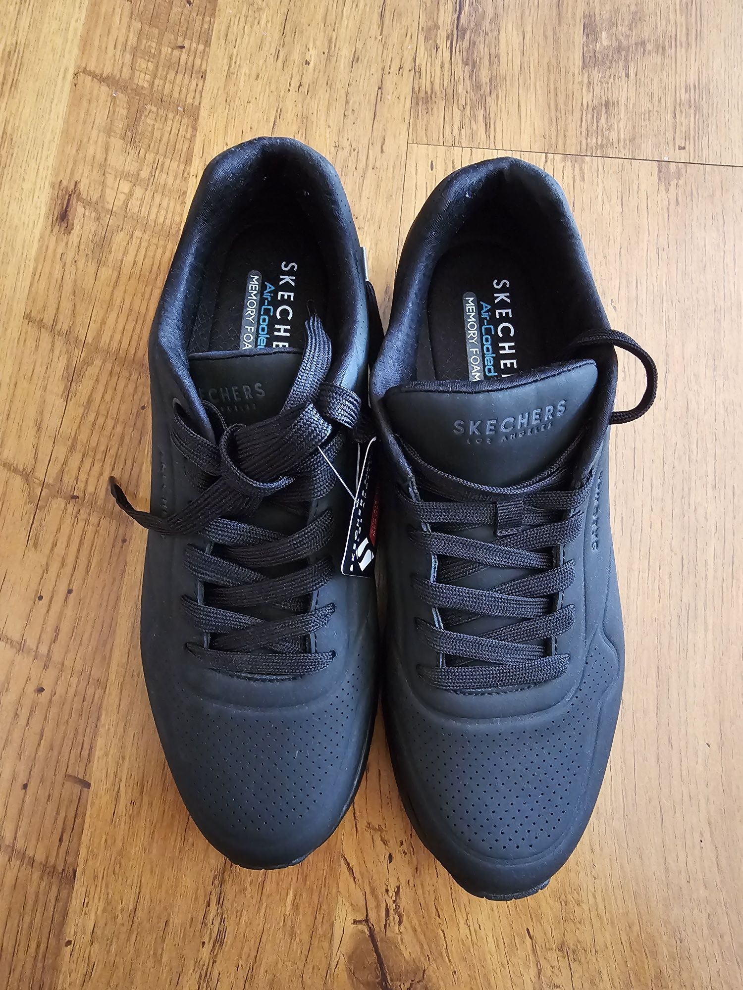Мъжки обувки SKECHERS AIR-COLED (чисто нови).