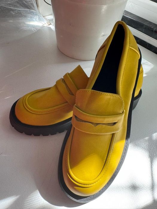 Продаю обувь новая