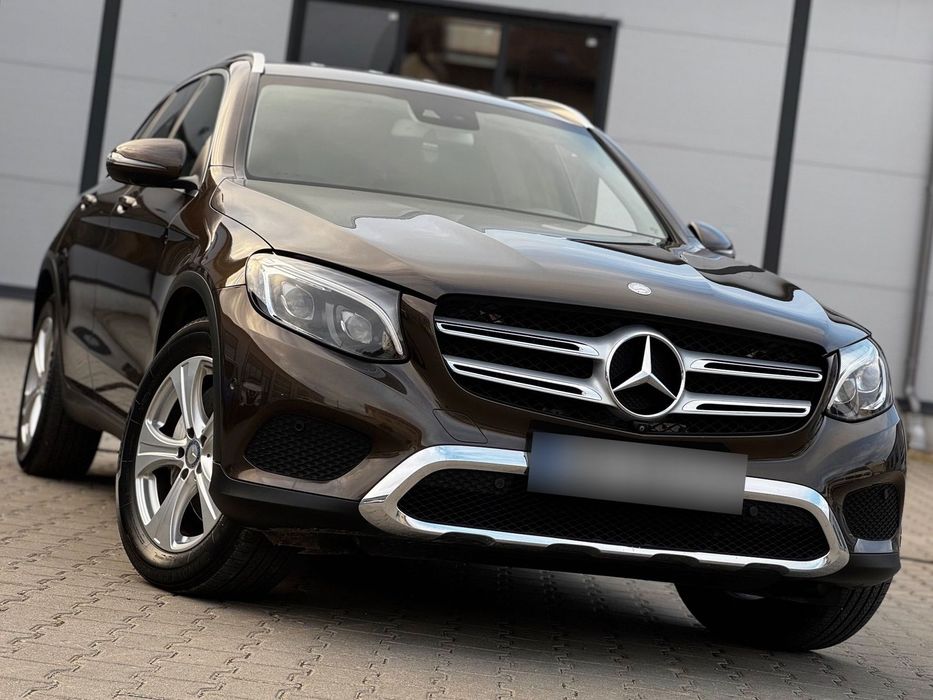 Mercedes-Benz GLC 4Matic | Maro Metalizat | Automat | Multibeam | Camera 360° | Webasto