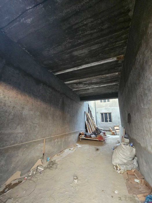 Хонобод.Тепа махалля.2.3сотихда 6хонали  уй коробка холатида сотаман .