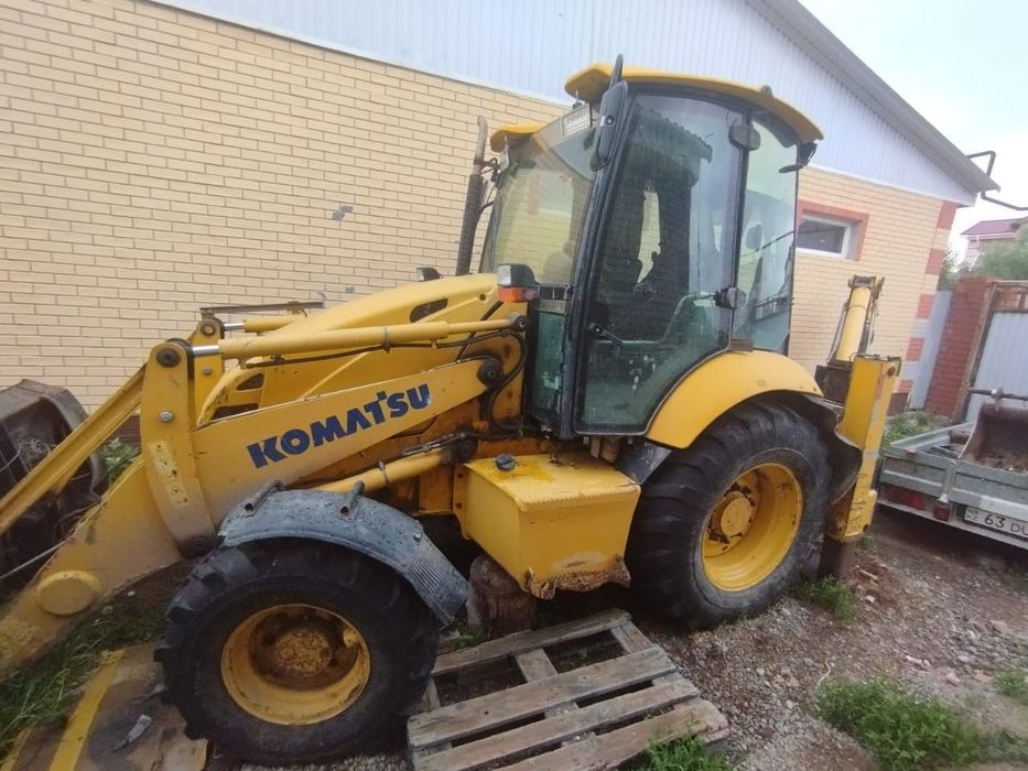 Продам Экскаватора погрузчик Коматсу