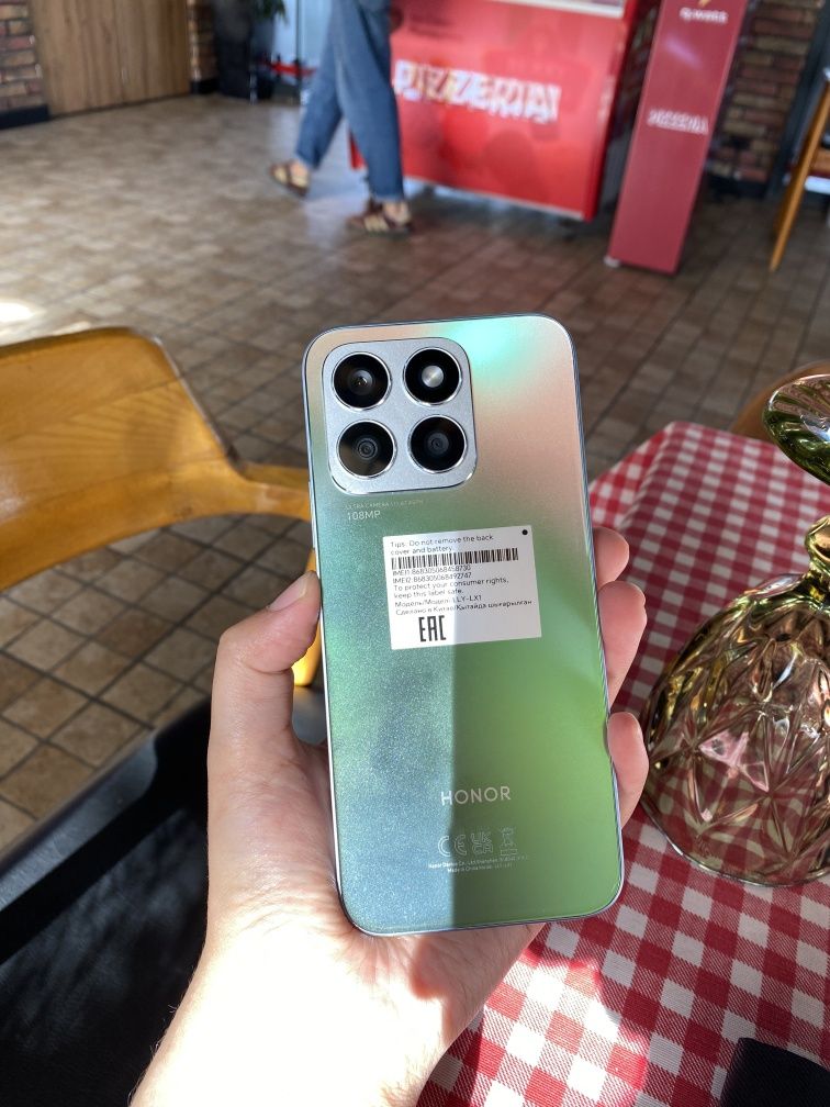 Honor x8b holati ideal