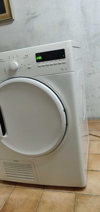 Masina de Uscat haine Whirlpool de 7 kg