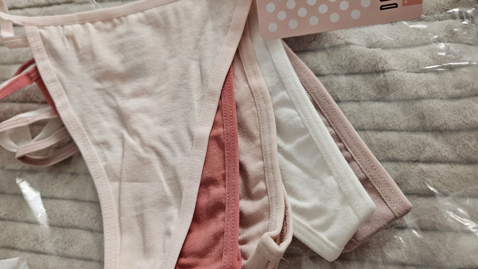 Set 5 perechi chiloți tanga model thong