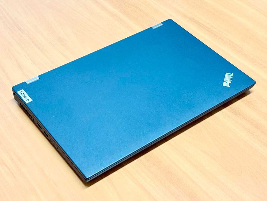 15.6"FHD IPS/i9-10885H/32GB RAM/512GB/RTX 4000-8GB/Lenovo ThinkPad P15