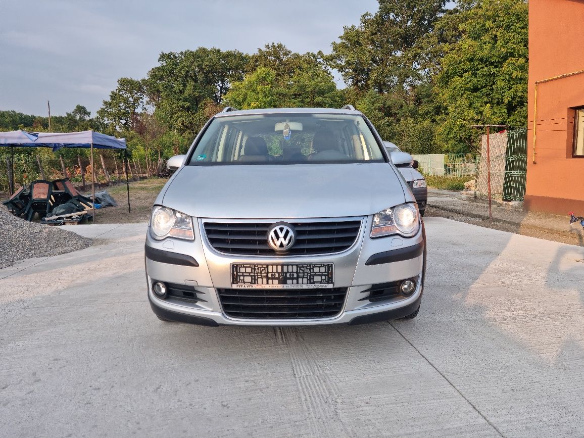 Vănd Vw Turan Cross 1,9 Tdi 105cp //DSG// Climatronic fucțional imp Ge