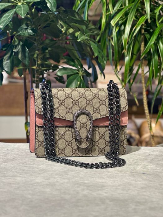 Geanta Gucci Noua !!! Dimensiuni 21/15 !!!