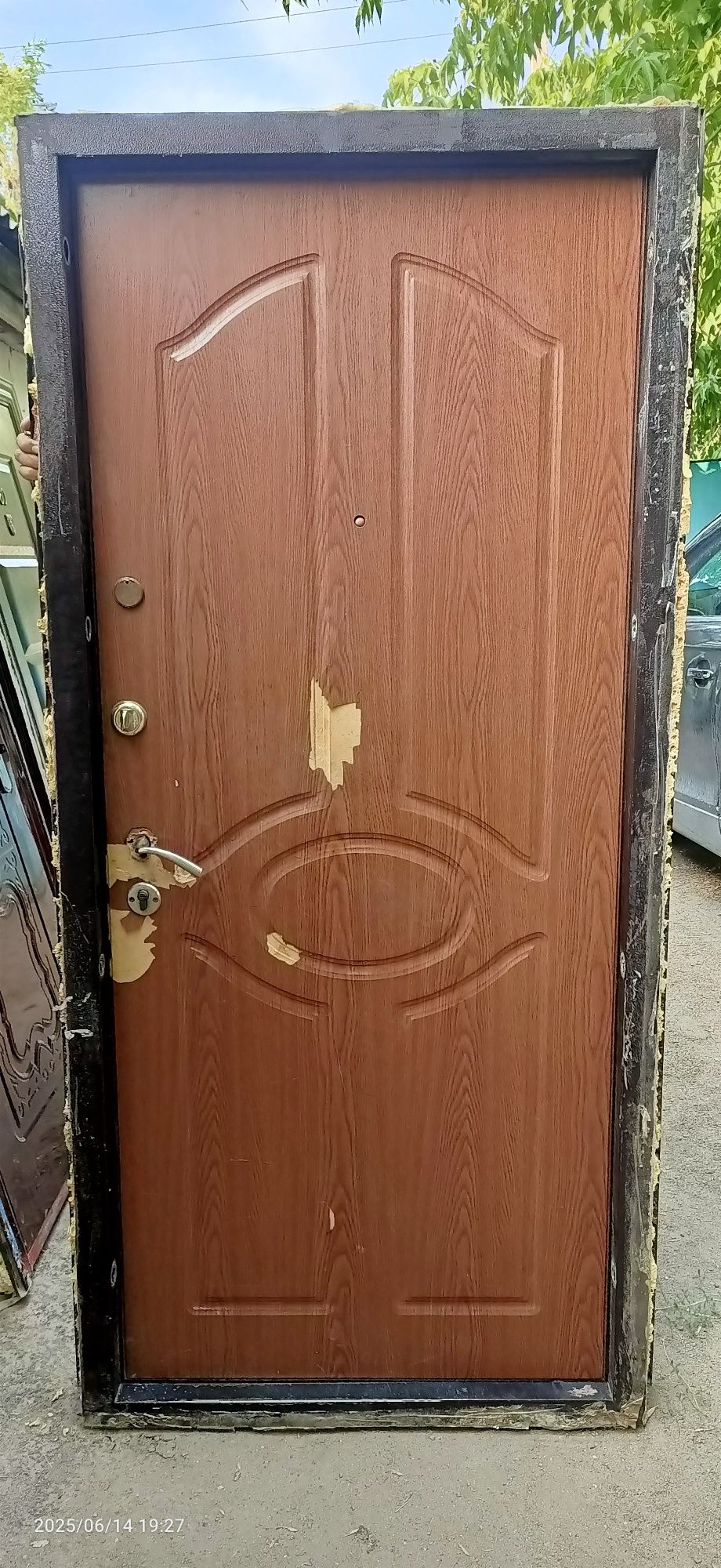 Продам дверь металлическую