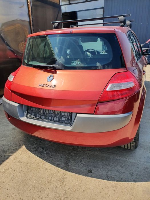 Vand bara fata , faruri , capota , aripi Renault Megan