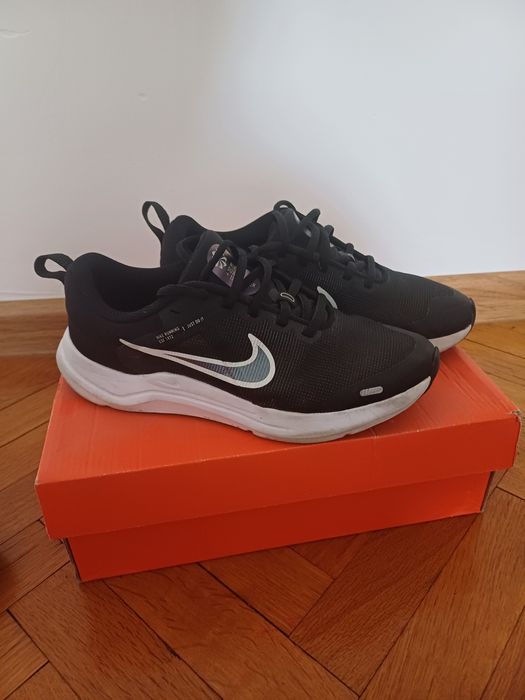 Маратонки Nike 35.5 номер