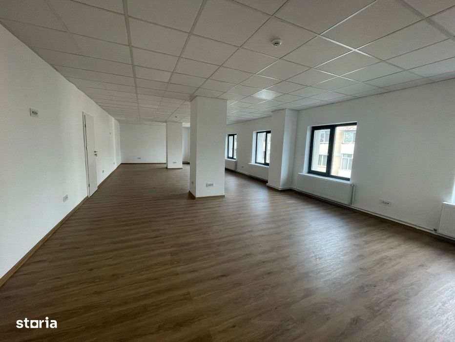 Spatiu birou *94 mp - ultracentral * - trafic intens