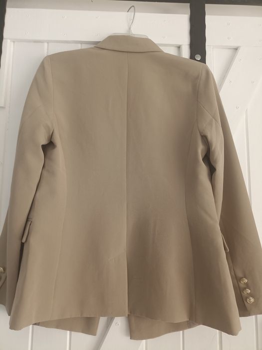 Ново бежово сако